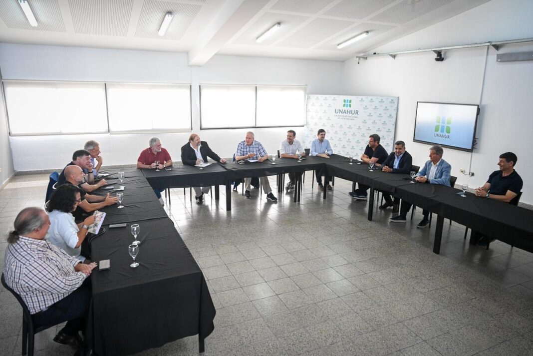 Rectores de universidades nacionales con sede en la provincia de Buenos Aires insistieron con el pedido para que Javier Milei cumpla la Ley de Financiamiento Universitario.