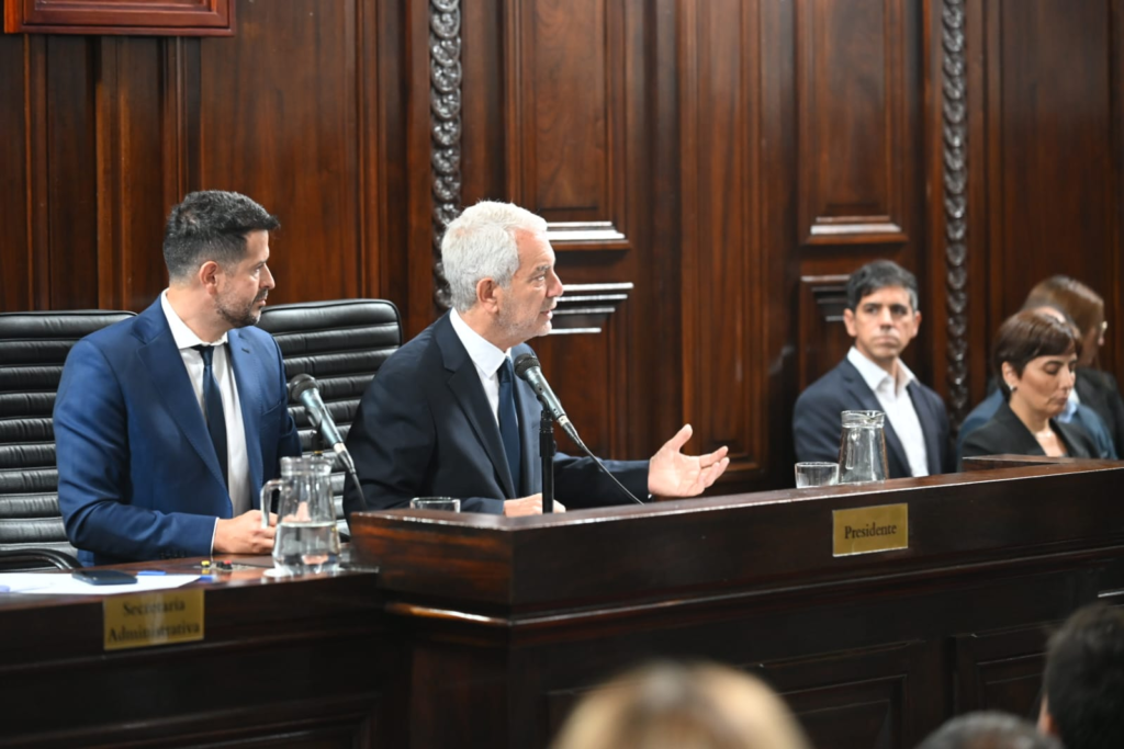 El intendente de La Plata, Julio Alak, encabezó este martes la apertura de 83° período de sesiones ordinarias del Concejo Deliberante local. 