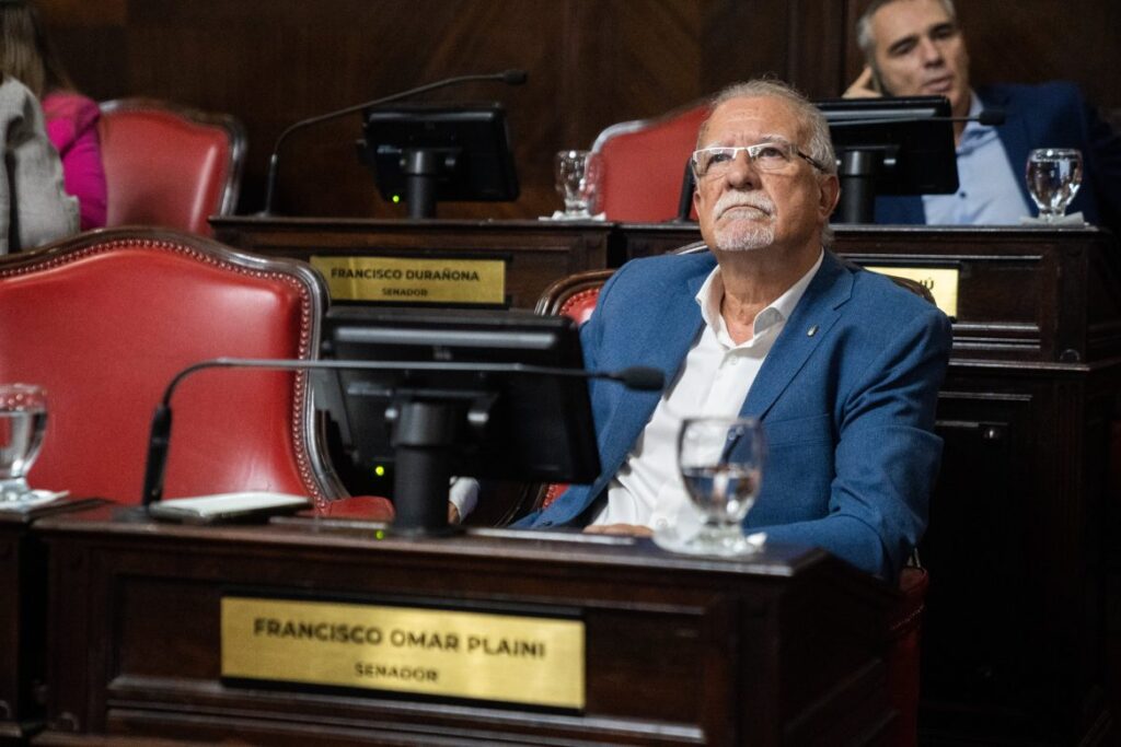 El autor de la ley de apps de delivery, el exsenador Omar Plaini. Axel Kicillof anunció que enviará una nueva normativa de ese estilo.