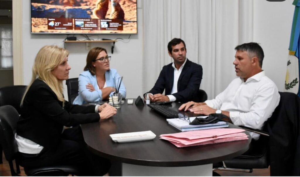 Los diputados bonaerenses del bloque UCR-Unión Cívica Radical se reunieron esta semana con Hourcade.