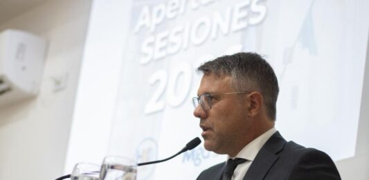 El intendente de Magdalena, Lisandro Hourcade, detalló la situación económica del municipio y anunció la agenda de obras públicas para 2026.