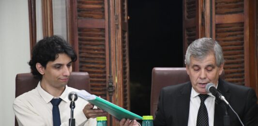 El intendente de Chivilcoy, Guillermo Britos, utilizó su discurso de apertura de sesiones para pedir por las reelecciones indefinidas. Teléfono para La Cámpora y Kicillof.