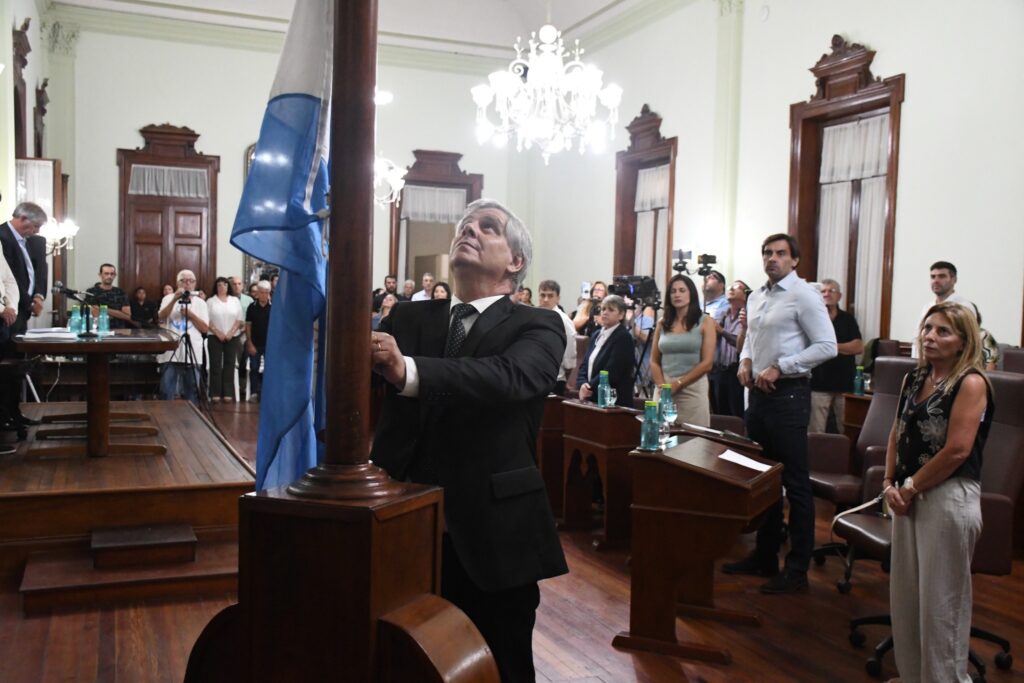 Guillermo Britos utilizó su discurso de apertura de sesiones para pedir por la autonomía municipal y las reelecciones indefinidas para intendentes.