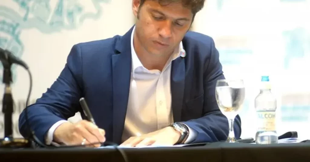 19 en Diputados y 3 en el Senado: los votos que Kicillof debe abrocharse para sancionar la ley de reelecciones indefinidas.