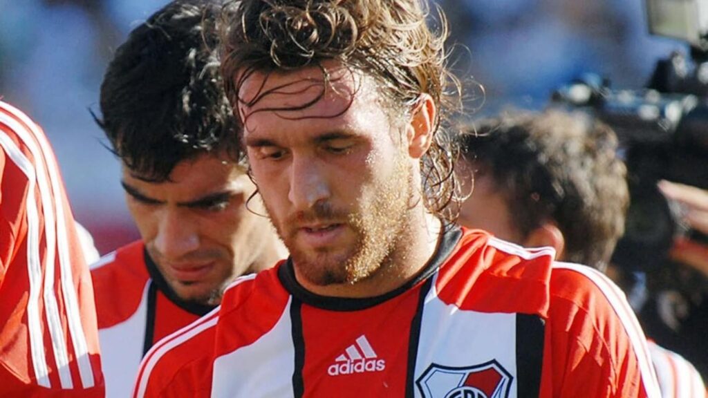 El autor del "silencio atroz" de River, Oscar Ahumada, se sumó a La Libertad Avanza.