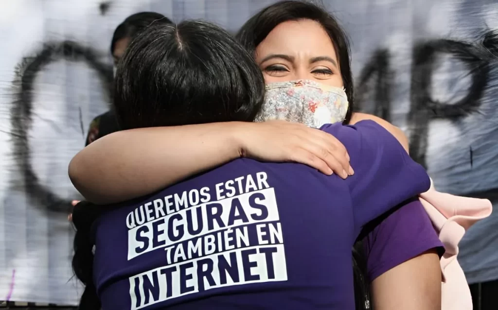
Luciana Padulo busca otorgar un marco legal a las denuncias por hostigamiento digital en la provincia de Buenos Aires. 