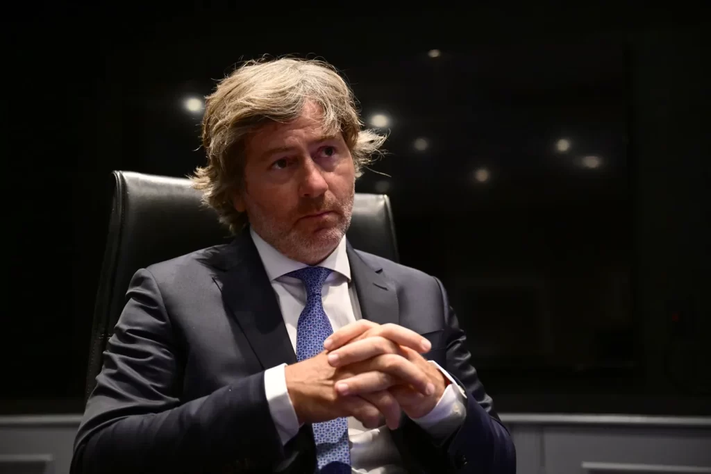 El nuevo ministro de Justicia, Juan Bautista Mahiques, tomó posesión del cargo y profundizó en la arremetida del Gobierno contra la AFA.