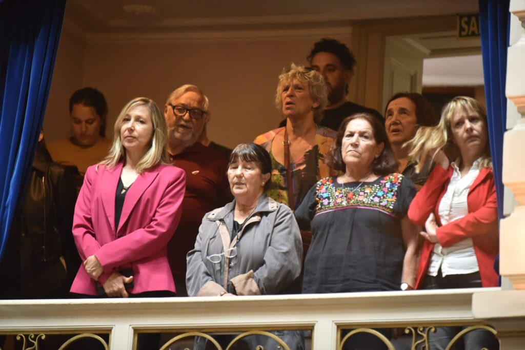 La hija de Rodolfo Walsh estuvo presente en la Cámara de Diputados junto a la diputada nacional Myriam Bregman cuando el proyecto obtuvo media sanción.