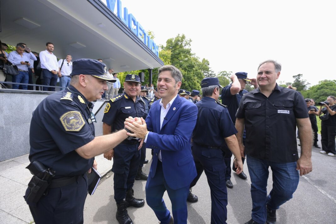 Provincia confirmó un aumento del 11% para la Policía Bonaerense y una mejora del POLAD, que regula los servicios adicionales de los efectivos.