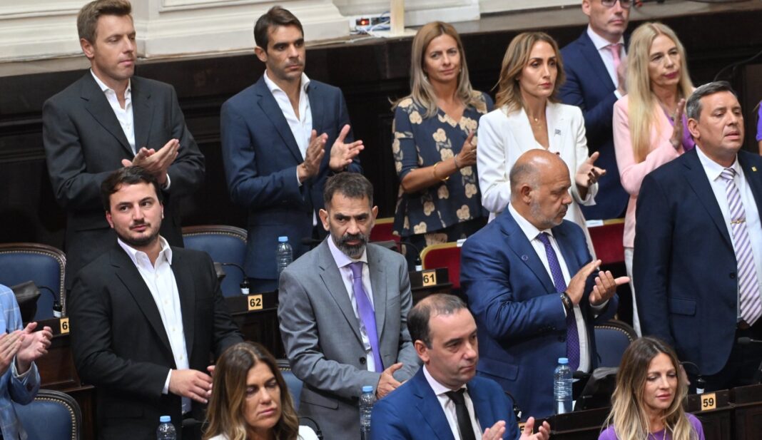 Legislatura bonaerense La Libertad Avanza ingresó un proyecto en ambas Cámaras para declarar de "interés legislativo" la iniciativa de reducir y eliminar tasas municipales.