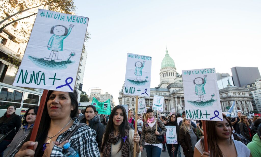 La diputada Mónica Schlotthauer consideró que una de las consignas de este 8M es luchar desde los lugares de poder por los derechos de la mujer.