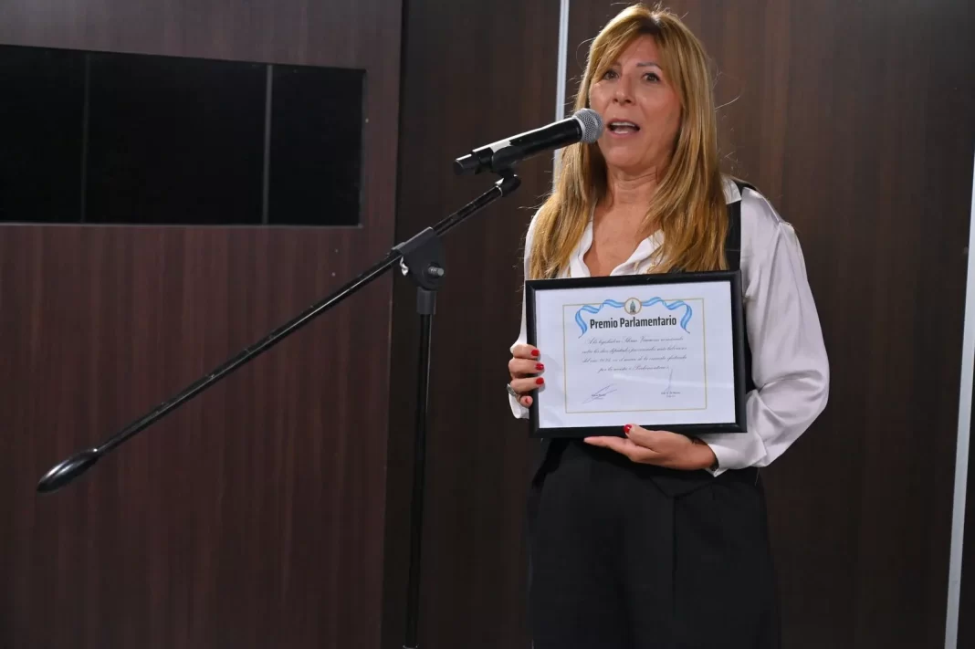 La diputada de la UCR + Cambio Federal, Silvina Vaccarezza, propuso destacar al evento organizado por la ACED que destaca a las mujeres empresarias de La Plata.
