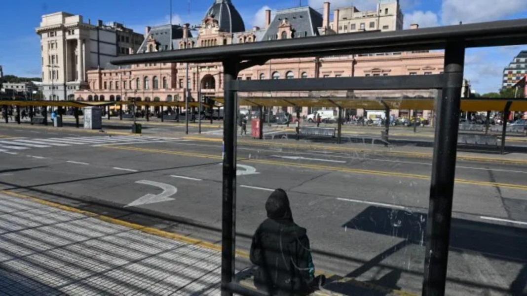 El Gobierno sancionó a UTA y La Fraternidad por participar del paro general del 19 de febrero e incumplir la conciliación obligatoria.