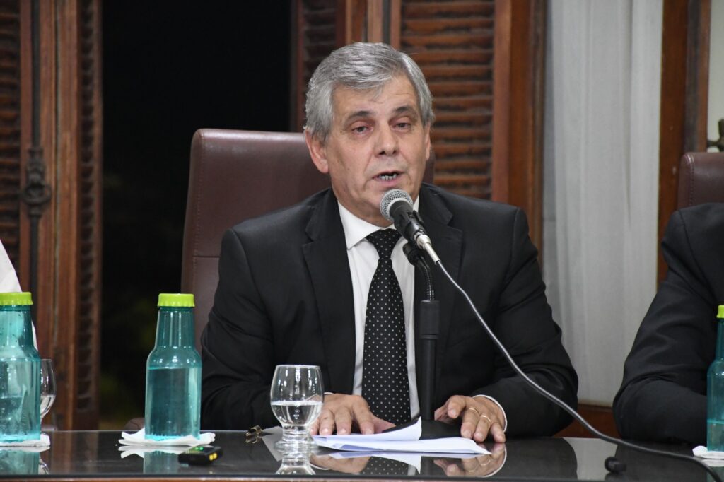 El intendente de Chivilcoy, Guillermo Britos, cuestionó que la autonomía municipal nunca entró en plena vigencia.