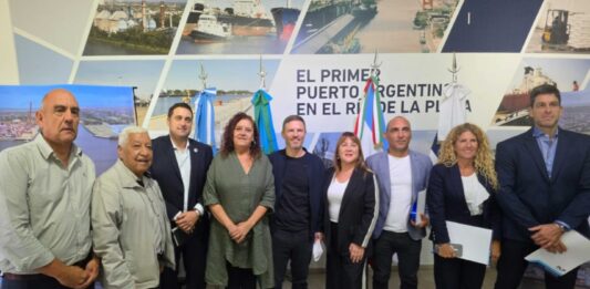 La titular del Consorcio de Gestión del Puerto la Plata, Susana González, encabezó junto con ministros provinciales la presentación del Plan Quinquenal 2025-2029.