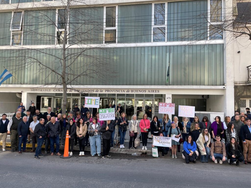 La marcha de los odontólogos bonaerenses frente a Diputados, una de las postales del proyecto para modificar los aportes al COMEI.