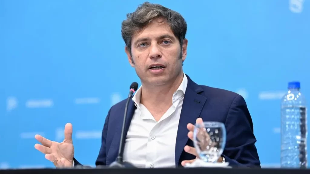 
En 2024, luego de varias semanas de cruces con el Gobierno nacional, Kicillof perdió la batalla por la planta de GNL que se iba a instalar en Bahía Blanca. 