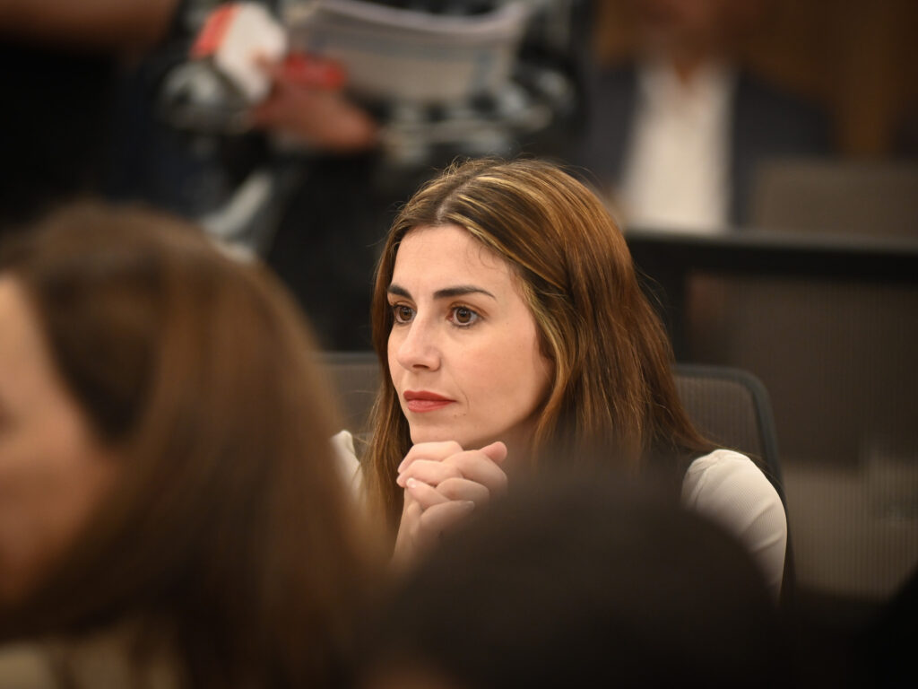La diputada nacional Marcela Pagano impulsó la denuncia contra Manuel Adorni tras conocerse los detalles del vuelo privado a Uruguay.