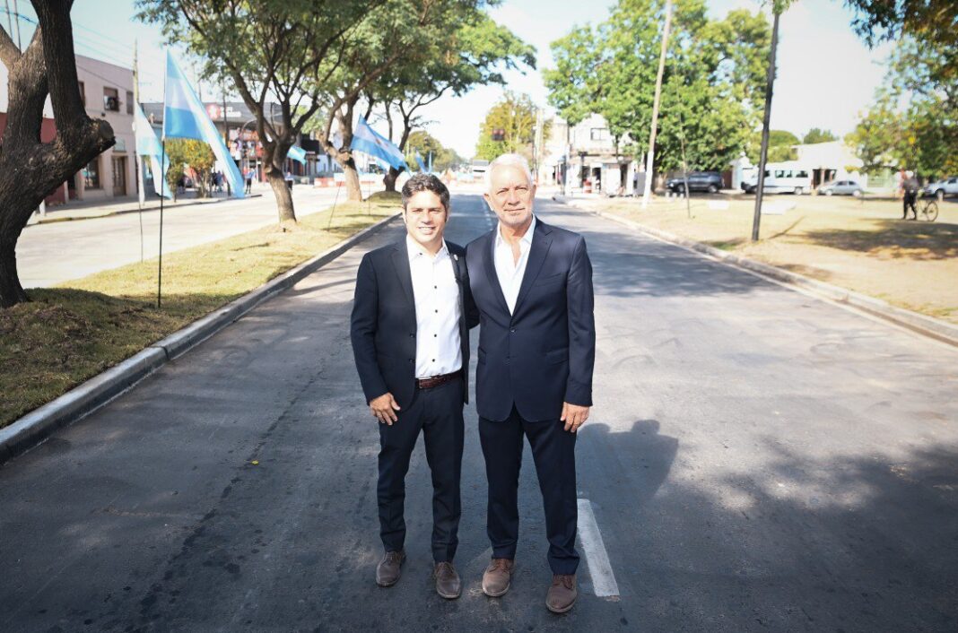 Durante una recorrida de obras en la capital bonaerense, el intendente de La Plata, Julio Alak, le brindó su apoyo a una eventual candidatura presidencial de Kicillof.