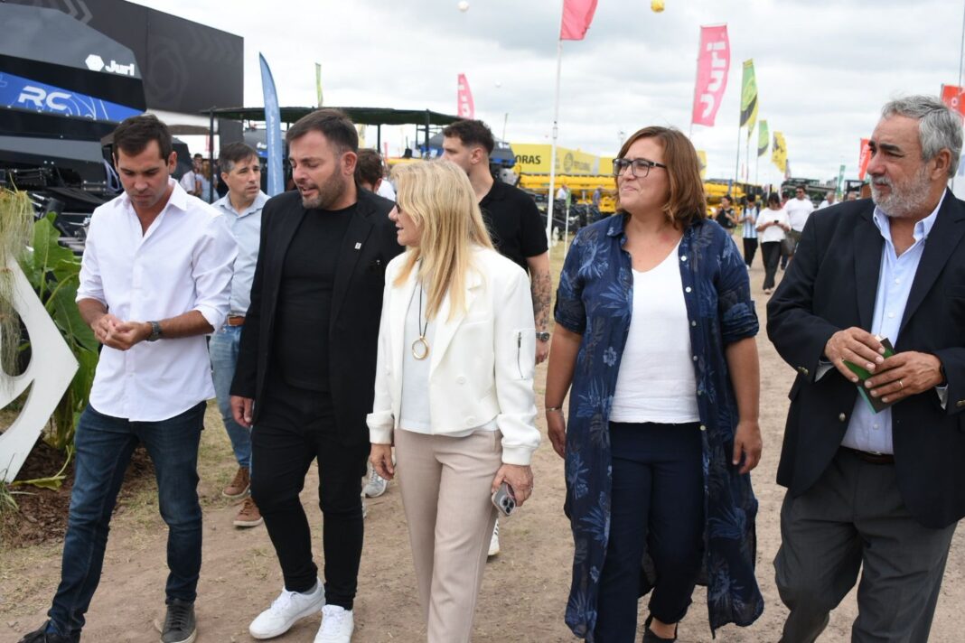 En la Expoagro 2026, legisladores e intendentes radicales analizaron el impacto productivo que tiene la exposición para la provincia de Buenos Aires y el país.