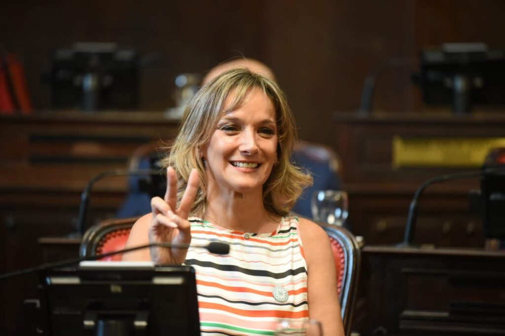 La senadora bonaerense del Frente Renovador, Malena Galmarini, presentó una ley para prohibir los celulares en las cárceles. 
