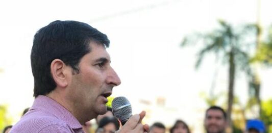 El senador Fernando Coronel expresó su preocupación ante el cierre de La Suipachense y solicitó al Ejecutivo provincial que interceda para impedir la perdida de puestos de trabajo.