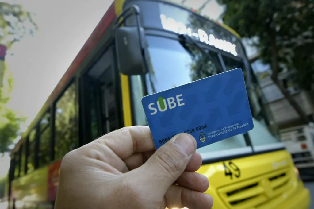 En abril de 2024, el Gobierno nacional dispuso que las SUBEs no registradas pagarán el boleto de colectivo más alto que aquellas registradas.