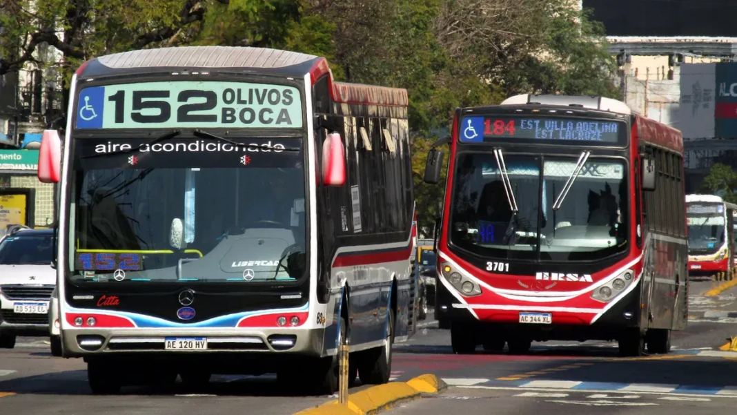 El Gobierno nacional implementó un nuevo aumento del boleto de colectivo en las líneas que unen el Conurbano con la Ciudad de Buenos Aires.