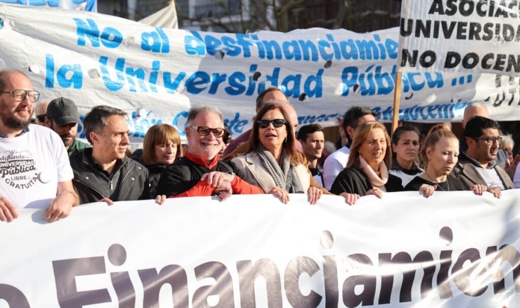 Desde este lunes 16 de marzo, docentes y no docentes de las universidades públicas llevan adelante un paro. Cómo impacta en la provincia.