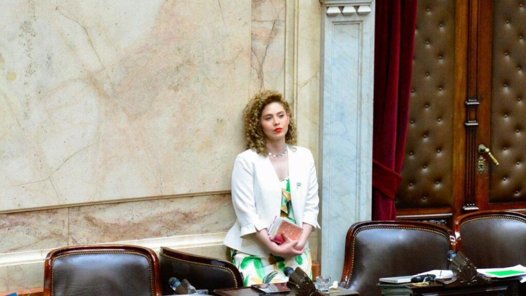 La diputada nacional Lourdes Arrieta impulsó la denuncia penal contra Luis Petri por la crisis en IOSFA.