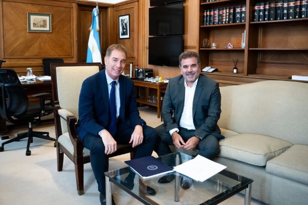 
Cristian Ritondo respaldó una posible candidatura de Diego Santilli a gobernador de la provincia de Buenos Aires: "Es el mejor para encabezar la boleta". 