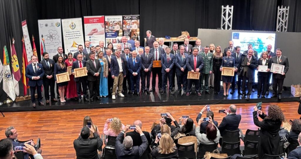 El Consejo General de Relaciones Industriales y Ciencias del Trabajo entregó los Premios PREVER en su vigésima séptima edición. 