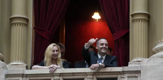 Los integrantes de la Comisión Investigadorra $LIBRA elevaron un pedido de informes a la Casa Rosada y solicitaron la interpelación de Manuel Adorni y Karina Milei.