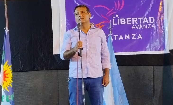 El libertario Luis Ontiveros cuestionó la falta de resultados en seguridad del Gobierno provincial y pidió una intervención urgente tras los asesinatos en La Matanza.