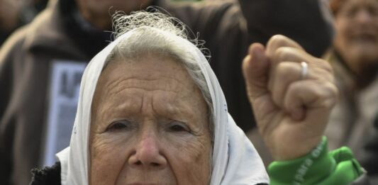 La senadora, Mónica Macha, presentó un proyecto para declarar de interés legislativo la “Casa Museo Nora Cortiñas”.