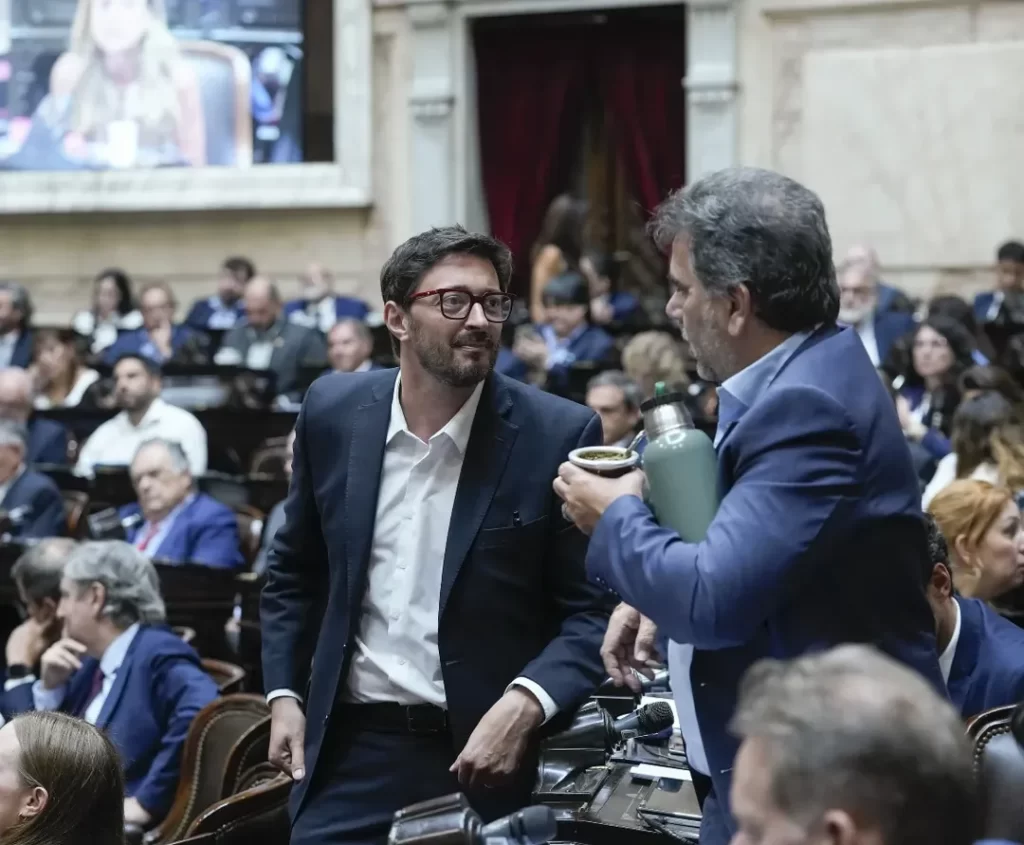 
Al igual que Ritonzo, Yeza afirmó que el PRO y La Libertad Avanza deben unirse en 2027 para "sacar a Kicillof" de la gobernación de la provincia de Buenos Aires. 