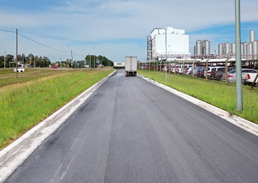El intendente de Trenque Lauquen, Francisco Recoulat, envió al Concejo Deliberante el proyecto de ordenanza para iniciar las obras en la colectora de Ruta 5.