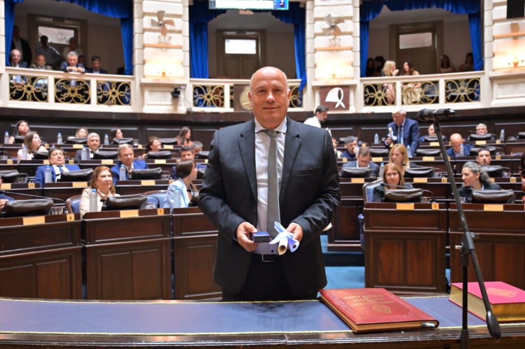 Diputados: Andrés de Leo es el autor del proyecto para volver a redactar la Ley Orgánica de Municipalidades.