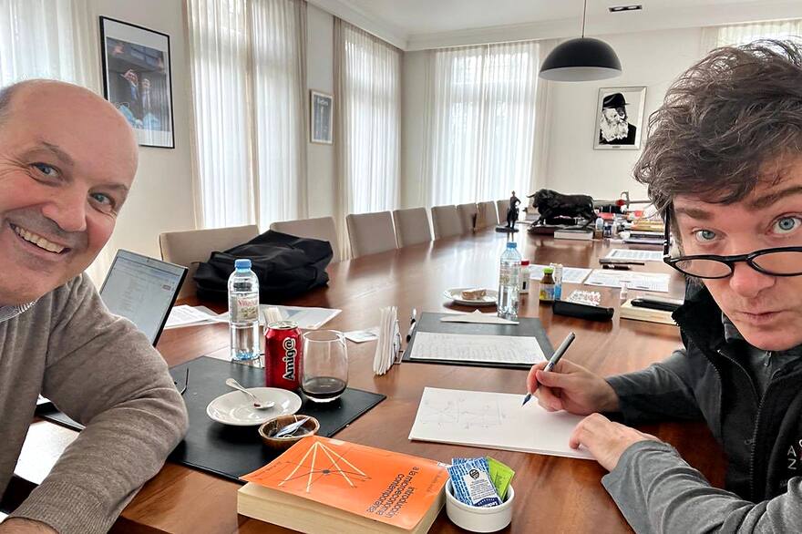 Milei avanza con la Ley Hojarasca para depurar leyes