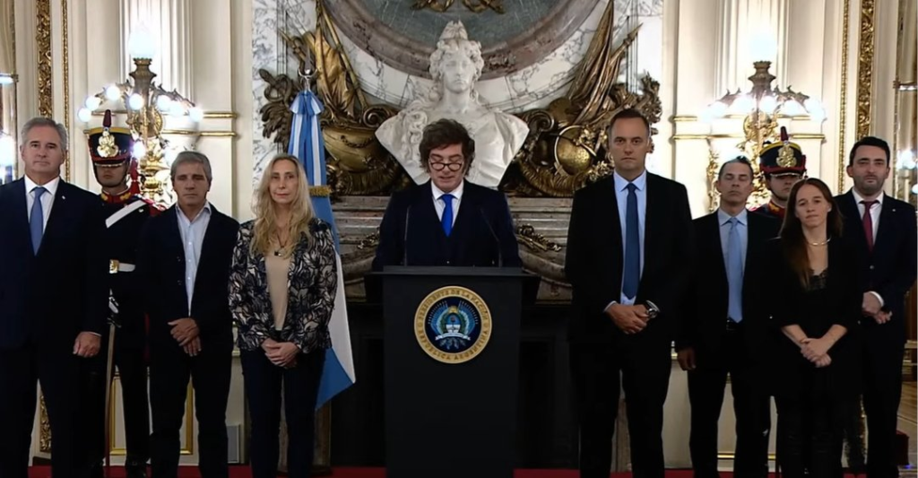 El presidente Javier Milei encabezó en las últimas horas una cadena nacional para celebrar el fallo a favor del país por la expropiación de YPF. Repasa el discurso del mandatario. 