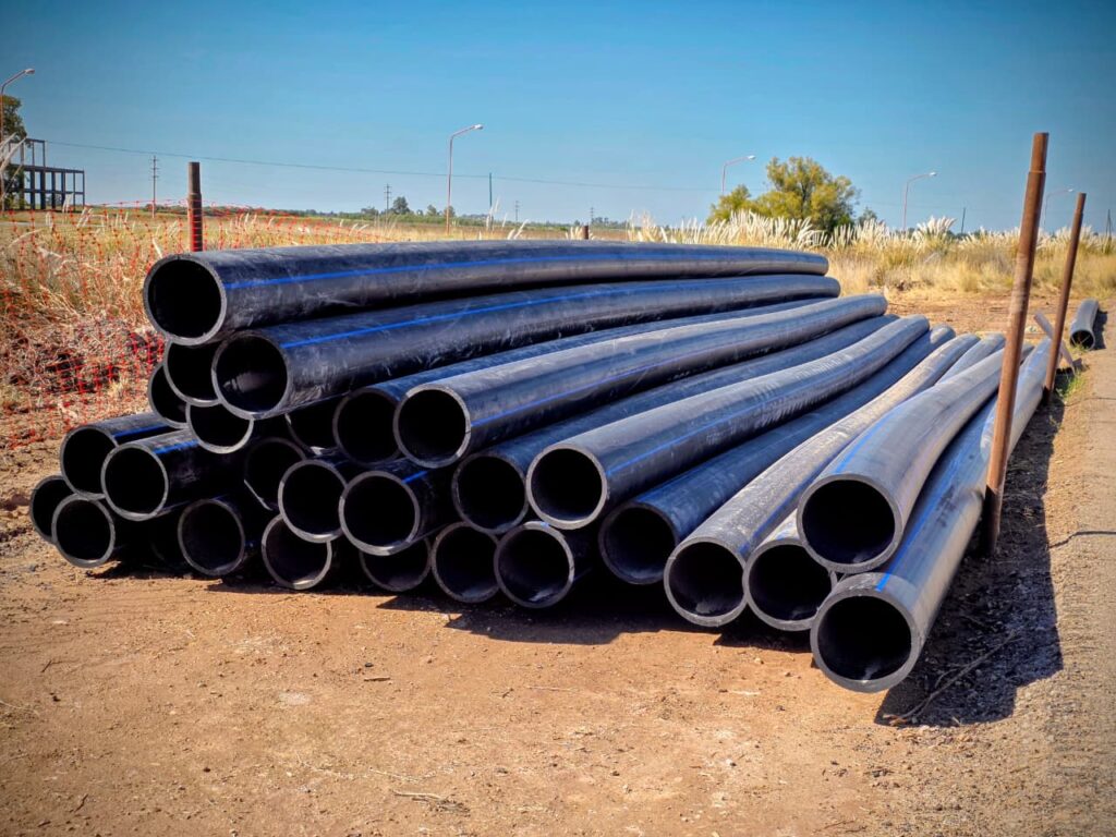 Coronel Rosales: la obra consiste en el recambio de un total de 3.200 metros del acueducto por cañería de PEAD de 315 mm.