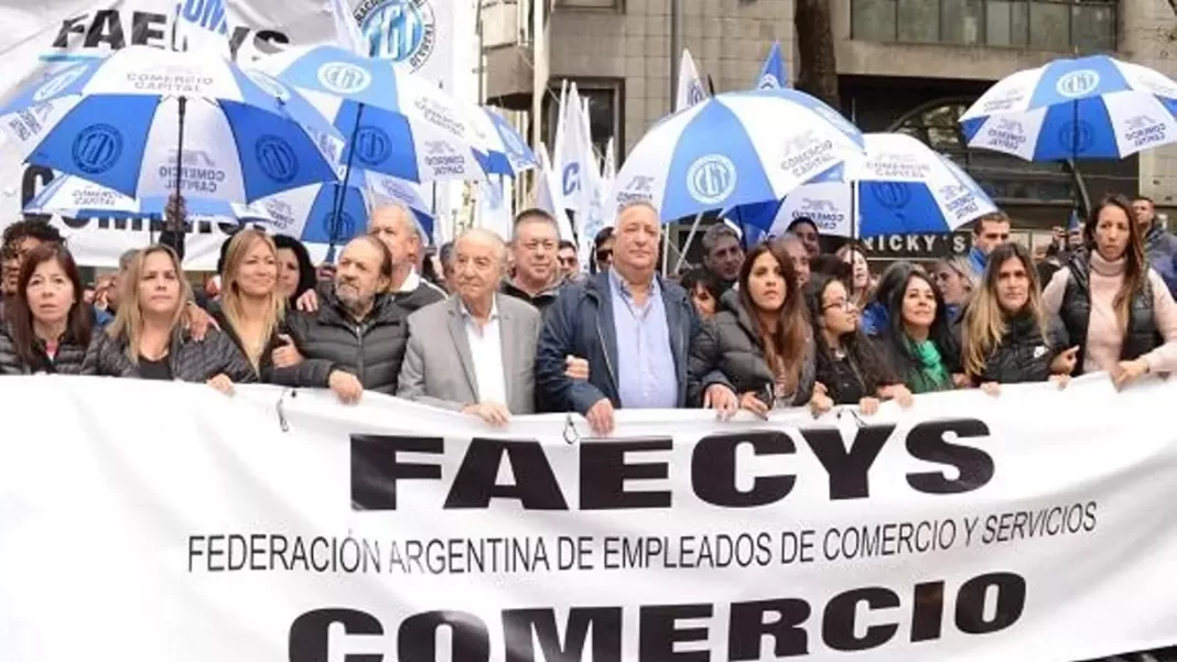 La Justicia suspendió por el término de seis meses dos artículos claves de la reforma laboral, tras un planteo de la Federación Argentina de Empleados de Comercios y Servicios.