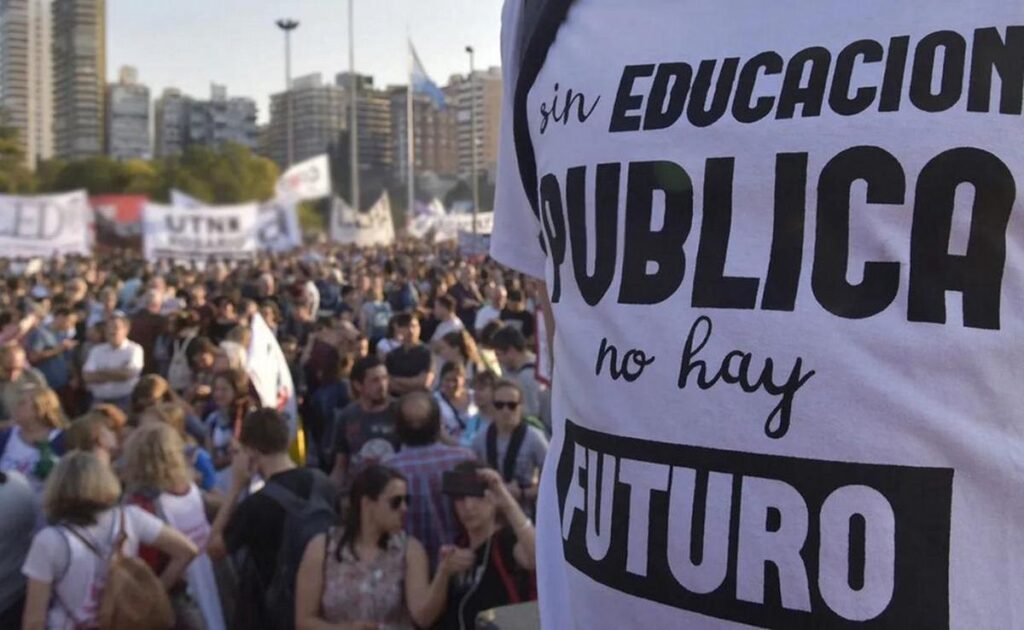 La Justicia ya había ordenado en diciembre ejecutar la ley de Financiamiento Universitario tras considerar ilegal su suspensión por decreto.