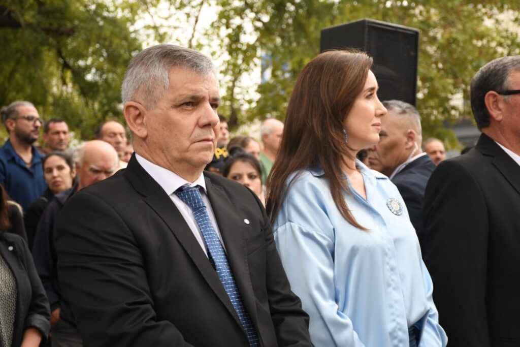 Malvinas: el acto homenaje en Chivilcoy fue encabezado por Guillermo Britos y contó con la presencia de la vicepresidenta, Victoria Villarruel.