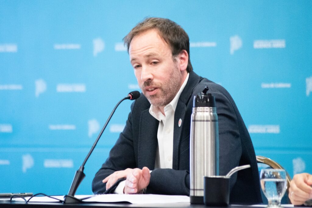 El ministro de Economía bonaerense, Pablo López, remarcó que "mes a mes, se profundiza el desfinanciamiento a las provincias".