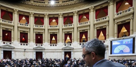 El Gobierno autorizó un adelanto de hasta $400.000 millones en concepto de coparticipación para asegurar respaldo en el Congreso.