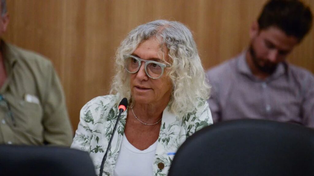 La diputada Mónica Frade presentó una denuncia penal para investigar posibles irregularidades en créditos otorgados a funcionarios oficialistas.