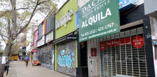 El diputado Ariel Archanco cuestionó a Milei por el cierre de comercios en La Plata y atribuyó la crisis del consumo al modelo económico vigente.