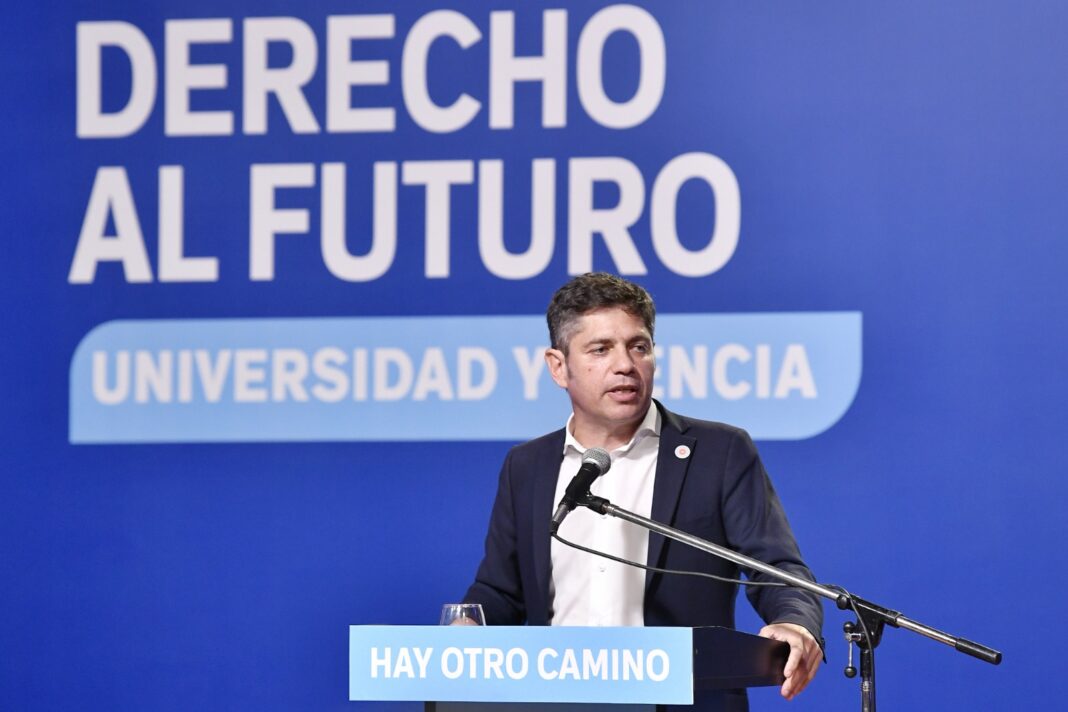 El gobernador Axel Kicillof lanzó su propio espacio universitario, en donde lanzó un mensaje hacia el interior del peronismo. “No perdamos el tiempo en internas”, afirmó.