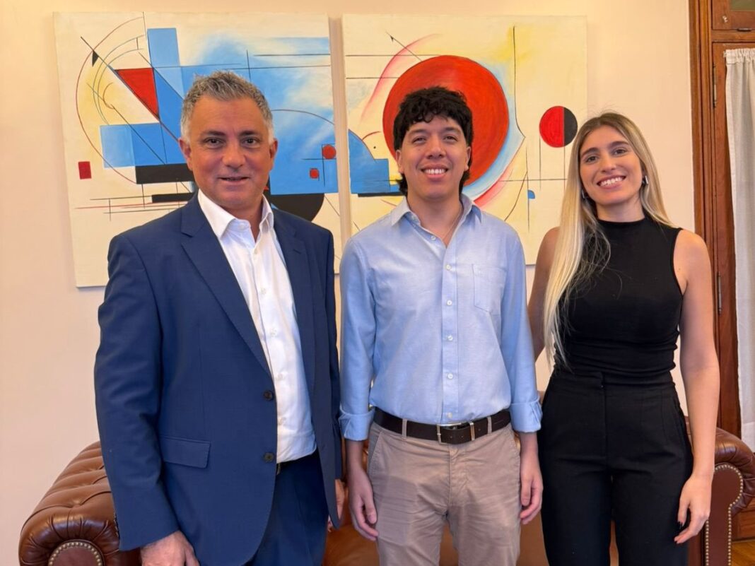 La Libertad Avanza (LLA) designó a Sebastián Acuña al frente de la juventud libertaria bonaerense y recibió el respaldo de legisladores del espacio.